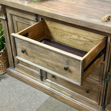 Load image into Gallery viewer, Havertys 'Avondale' Buffet
