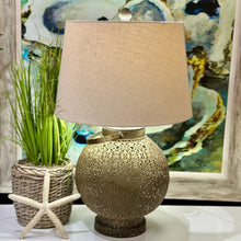 Load image into Gallery viewer, Round Metal Table Lamp
