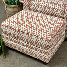 Load image into Gallery viewer, King Hickory Orange/White Chair W/Otto
