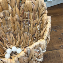 Load image into Gallery viewer, Sm Wavy Woven Basket
