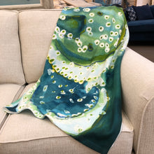 Load image into Gallery viewer, Octopus Fleece Throw
