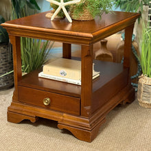 Load image into Gallery viewer, Broyhill Wood Side Table
