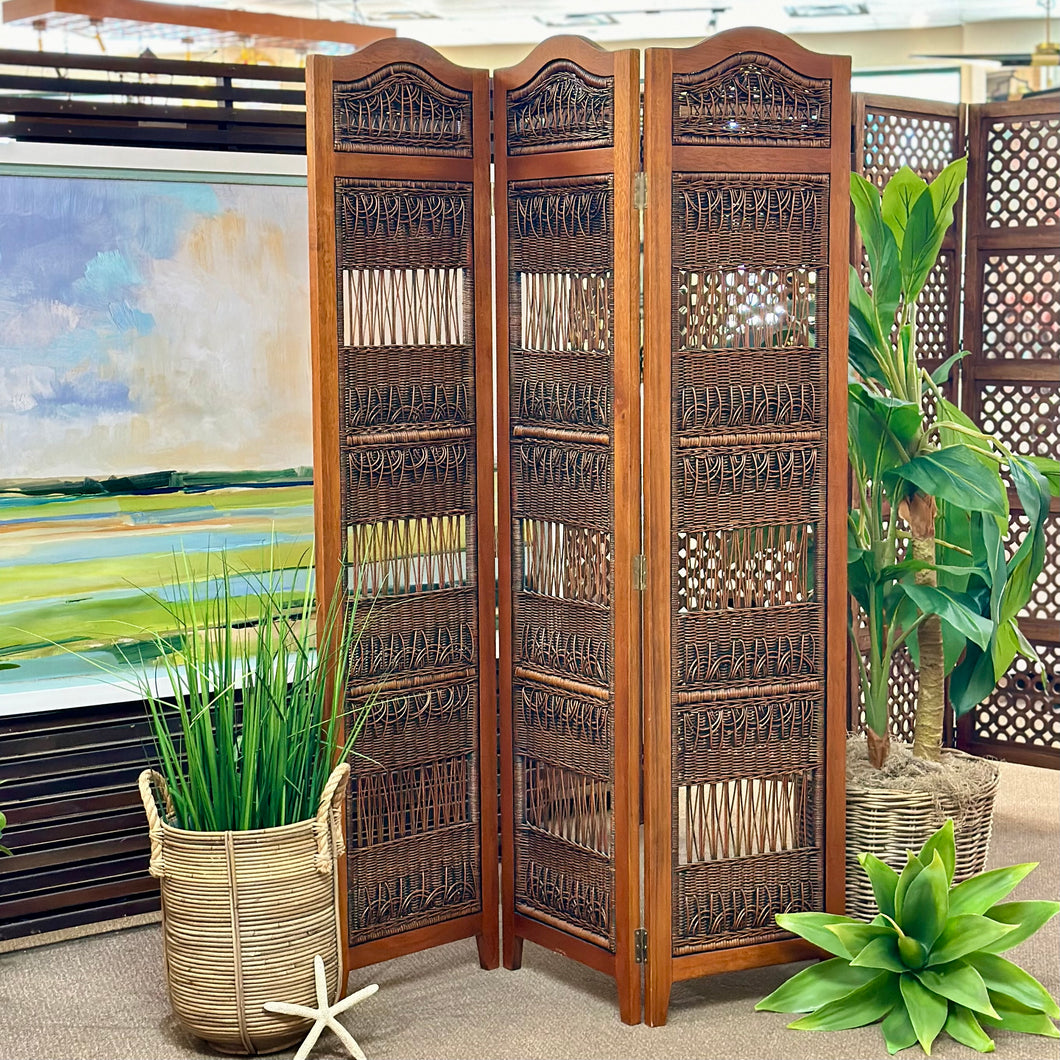 Wood & Rattan Screen