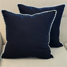Load image into Gallery viewer, Stitched Shell Edge Pillow
