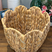Load image into Gallery viewer, Med Wavy Woven Basket

