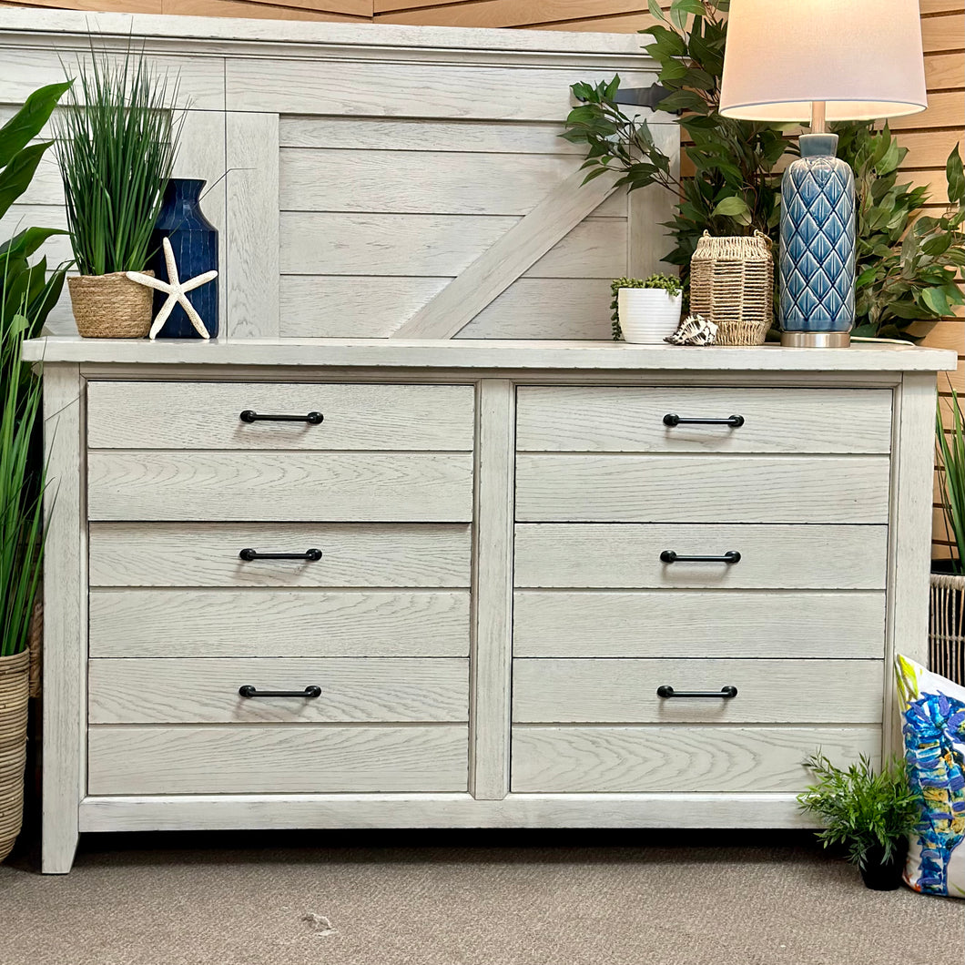 Havertys 'Briar Lake' Dresser W/Mirror