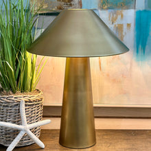 Load image into Gallery viewer, RH 'Mycena' Lamp
