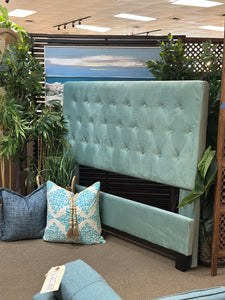 Queen Celedon Tufted Bed