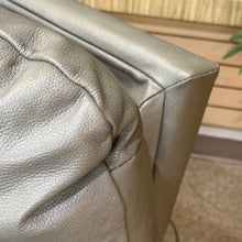Load image into Gallery viewer, La-Z-Boy &#39;James&#39; Power Recliner
