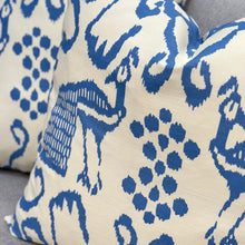 Load image into Gallery viewer, Quadrille 'Bali Isle' Pillow
