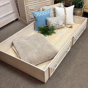 Twin Natural Wood Trundle Bed