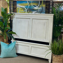 Load image into Gallery viewer, Bassett Furniture 'Shoreline' Full Bed
