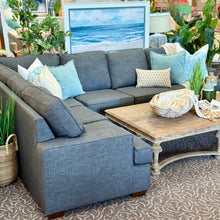 Load image into Gallery viewer, Woodhouse &#39;Fairfield&#39; Sectional
