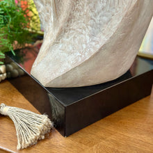 Load image into Gallery viewer, Vintage Stargazer Figurine
