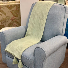 Load image into Gallery viewer, Green Tasseled W/Fringe Throw
