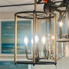 Chandeliers & Pendants