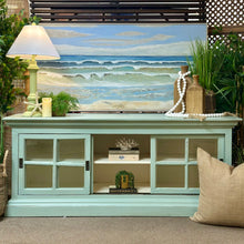 Load image into Gallery viewer, Bramble &#39;English&#39; Aqua Cabinet
