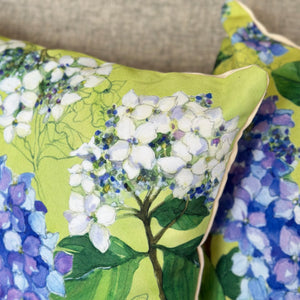 In/Outdoor Hydrangea Pillow