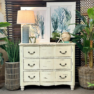 3DRW Distressed Ivory Chest