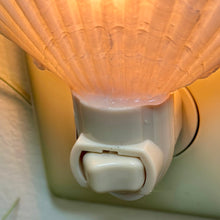Load image into Gallery viewer, Scallop Shell Nightlight
