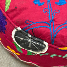 Load image into Gallery viewer, Fuchsia Turkish Pouf
