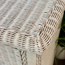 Load image into Gallery viewer, 4DRW White Wicker Dresser
