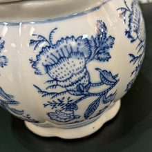 Load image into Gallery viewer, Blue/White Jar
