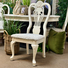 Load image into Gallery viewer, 5PC Distressed Round Dining Set
