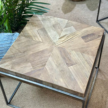 Load image into Gallery viewer, Gabby &#39;Carlyle&#39; Side Table

