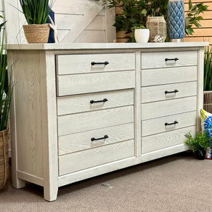 Havertys 'Briar Lake' Dresser W/Mirror