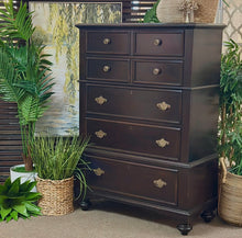 Load image into Gallery viewer, 6DRW Traditional Dresser
