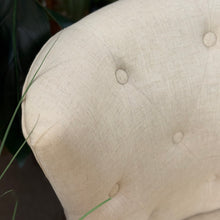 Load image into Gallery viewer, &#39;Emery&#39; Tufted Chair
