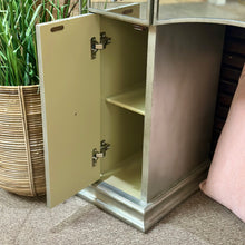 Load image into Gallery viewer, Mirrored Vanity/Desk
