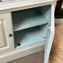Load image into Gallery viewer, Ethan Allen 'Villa Single' Library Bookcase
