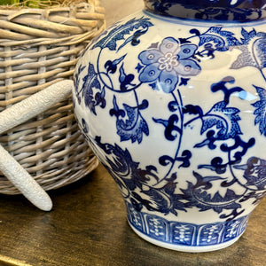 Blue/White Chinoiserie Lamp