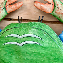 Load image into Gallery viewer, Metal Crab Art
