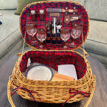 Load image into Gallery viewer, Picnic Time &#39;Highlander&#39; Basket
