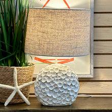 Load image into Gallery viewer, Resin Shells Lamp
