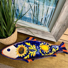 Load image into Gallery viewer, Sunflower Fish Pottery
