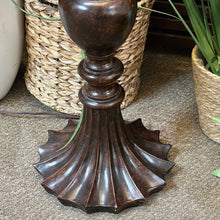 Load image into Gallery viewer, Traditional Floor Lamp
