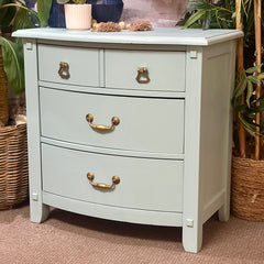 Dressers & Nightstands