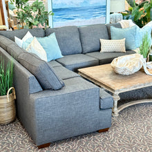 Load image into Gallery viewer, Woodhouse &#39;Fairfield&#39; Sectional
