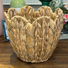 Load image into Gallery viewer, Med Wavy Woven Basket
