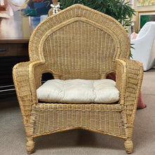 Load image into Gallery viewer, Wicker Accent Chair
