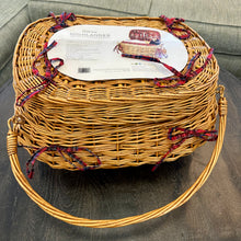 Load image into Gallery viewer, Picnic Time &#39;Highlander&#39; Basket
