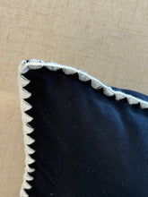 Load image into Gallery viewer, Stitched Shell Edge Pillow
