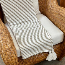 Load image into Gallery viewer, Taupe/Ivory Throw
