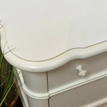 Load image into Gallery viewer, White 3DRW Nightstand
