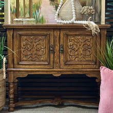 Load image into Gallery viewer, 2DR Carved Wood Server
