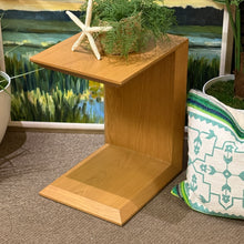 Load image into Gallery viewer, Oak C Side Table
